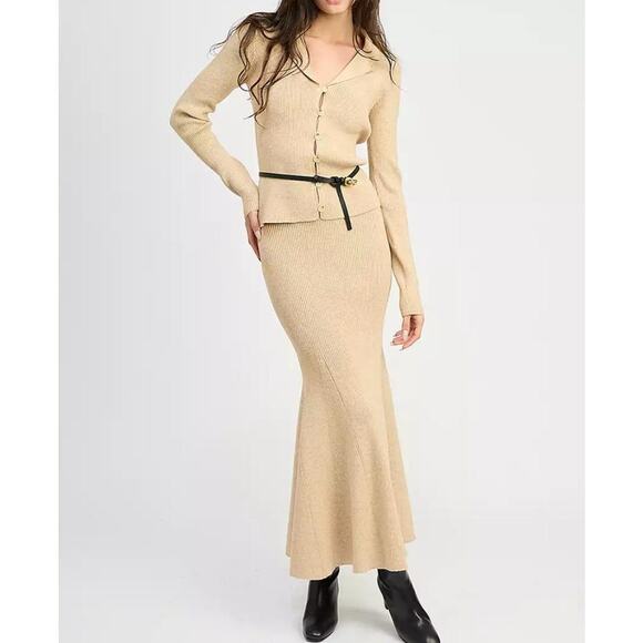 En Saison Beige Gweneth Pull-on Ribbed Trumpet Skirt - Picture 2 of 12